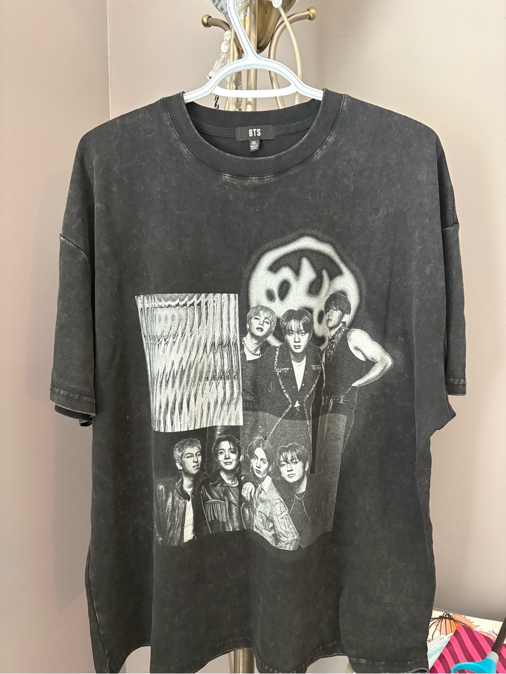 BTS Official Arirang Photo T-Shirt Black XL